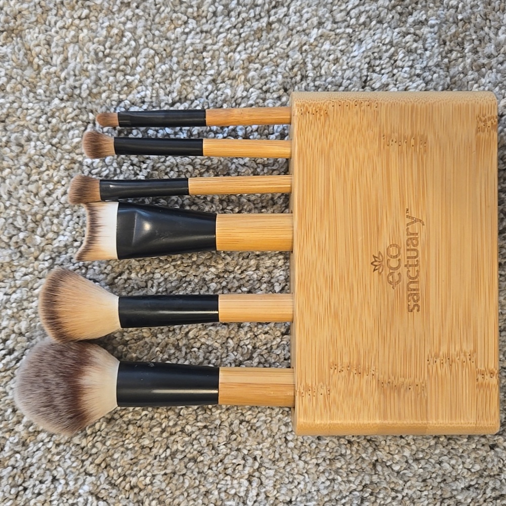 Eco Sanctuary Bamboo Makeup Brush Set
